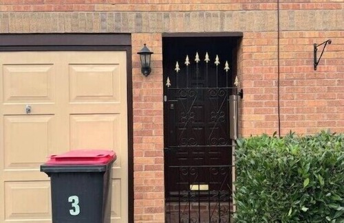 Coleshill House | RARE FIND 3 story, 2 room housen