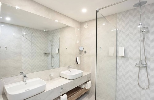 Ulcinj Hotel | Rare Gem! THREE Relaxing 2BR Suites, Swimming Pools, Beachfront, Free Parking!