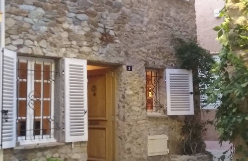Old Town House | Rare in the heart of Saint Tropez a village house