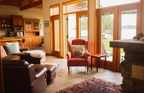 Lummi Island House | Rare Secluded Beach w/Lush Lawn and Ocean Views