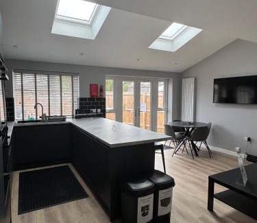 Patchway House | Ravenscourt Premium by Brabazon Rooms