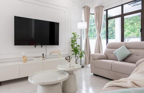 Rawang House | Rawang Corner Homestay with Arcade Game