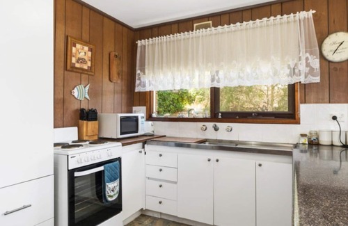 Tootgarook House | Raymond Coastal Cottage