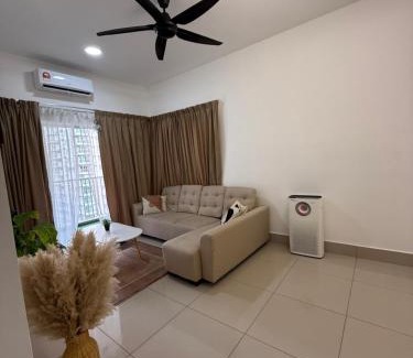 Salak South House | Razak city residence kl city private room