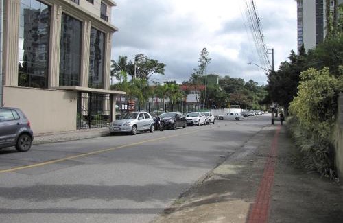 Anita Garibaldi Apartment | RCM Vilas - Studio Flowers 603