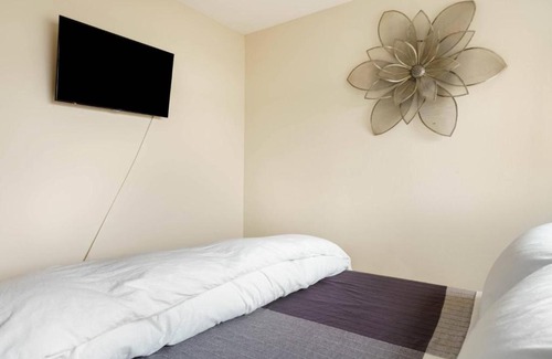 Desert Park Estates House | Re-Connect With Nature at The Boho-Bungalow in Palm Springs