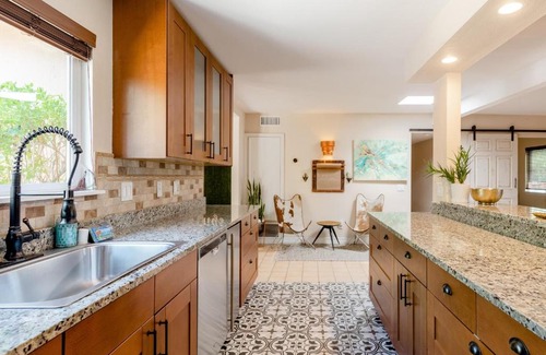 Desert Park Estates House | Re-Connect With Nature at The Boho-Bungalow in Palm Springs