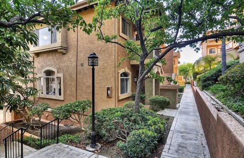 Laguna Niguel Condo | Ready to ESCAPE?! 2 bed/2 bath! Ocean Breezes! 1 Car Garage - La Vista