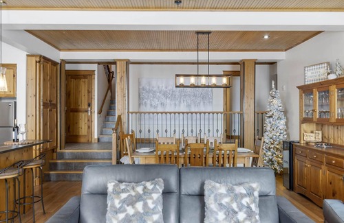 Big White Ski Resort House | Real Ski-In-Out within 5 minutes from the village and great views