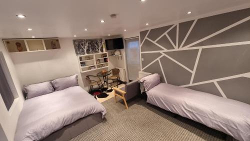 Mayfield Apartment | Rear of Levett Gardens