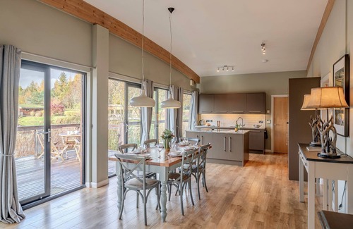Richmond Cottage | Rebecca - a lodge that sleeps 6 guests in 3 bedrooms
