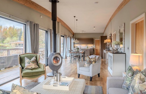 Richmond Cottage | Rebecca - a lodge that sleeps 6 guests in 3 bedrooms