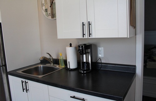 Pleasant Hill House | Rebecca's Retreat on Katy Trail in beautiful downtown Pleasant Hill MO