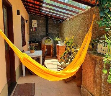 Itaipava House | Recanto de Itaipava - casa com forno de pizza a lenha, churrasqueira, pet friendly, equipada para até 6 pessoas, em meio à Natureza e próxima ao centro do bairro