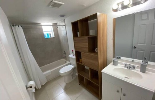 Hialeah Apartment | Recently Renovated Apartment near Miami Airport