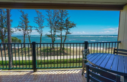 Kapaa Condo | Recently Updated Beachfront Oceanfront Condo! Walk to Old Town Kapa'a