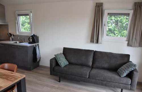 Municipality of Weesp Ski Chalet | Recreatie aan de Vecht, chalet 3, genieten van de rust en ruimte en toch dichtbij de stad
