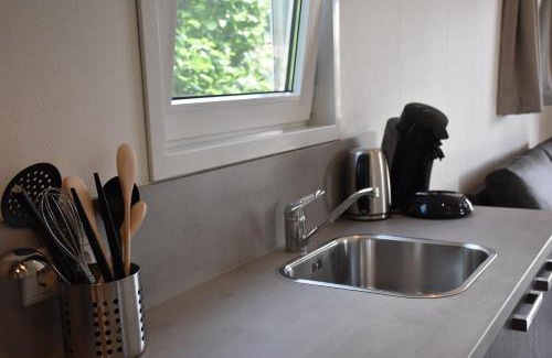 Municipality of Weesp Ski Chalet | Recreatie aan de Vecht, chalet 3, genieten van de rust en ruimte en toch dichtbij de stad