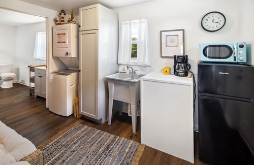 Port St. Joe Cottage | "Recuperation Cottage" offers gulf views and is steps to the beach! Pet-friendly, boat parking