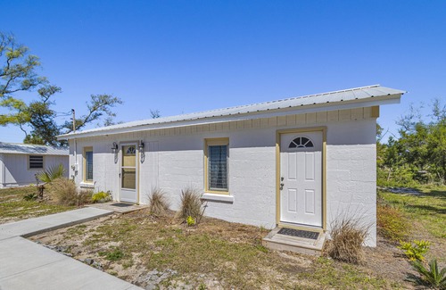 Port St. Joe Cottage | "Recuperation Cottage" offers gulf views and is steps to the beach! Pet-friendly, boat parking