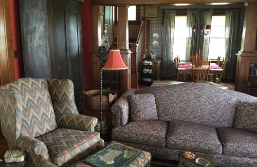 Higginsville Other | Red Brick Farmhouse B&B - John & Hilda's Room