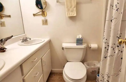 Manchester Other | Red Dog Farm South Oak - 2 bedroom barn apartment.