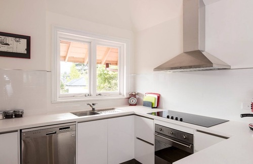 Battery Point Apartment | Red Door Penthouse in Battery Point