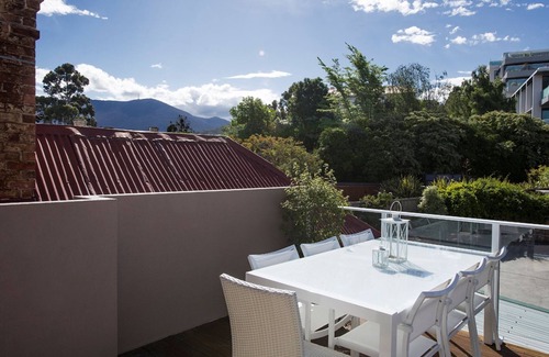 Battery Point Apartment | Red Door Penthouse in Battery Point