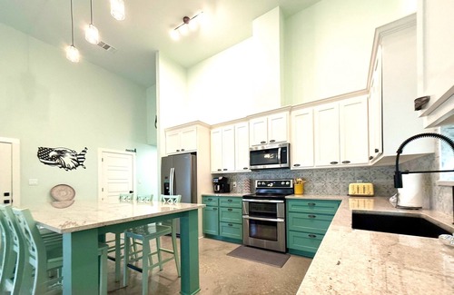 Port O Connor House | Red Drum 5/4.5 With Pool and Hot Tub