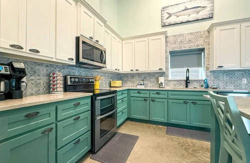 Port O Connor House | Red Drum 5/4.5 With Pool and Hot Tub