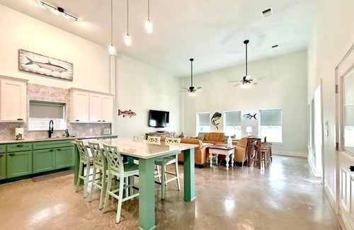 Port O Connor House | Red Drum 5/4.5 With Pool and Hot Tub