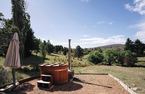 Bungendore House | Red Gum at Aranya Acres by Tiny Away