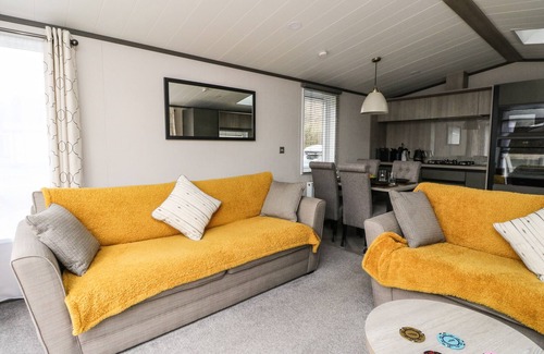St Fillans Cottage | RED KITE LODGE, pet friendly, character holiday cottage in St Fillans