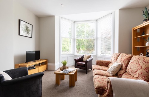 South Cliff Apartment | Red Lea Sea View Apartment & Spa