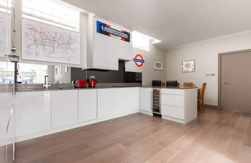 Holborn and Covent Garden Apartment | Red Lion Square by onefinestay