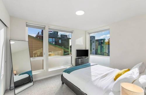 Leschi Apartment | Red Maple Retreat in Leschi