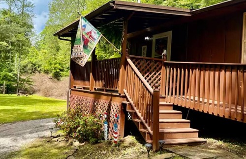 Sassafras House | Red Oak- Charming 3-bedroom Cottage with AC, WiFi in quaint Sassafras/Red Oak.