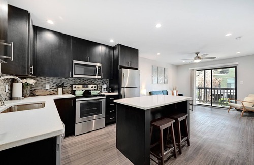 Austin Apartment | Red River Apt 5 North Univ Tx Campus/Moody Center