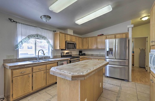 Moab South Valley Cottage | 'red Rock Rambler' Moab Home w/Hot Tub & Views!