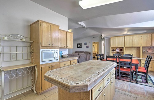 Moab South Valley Cottage | 'red Rock Rambler' Moab Home w/Hot Tub & Views!