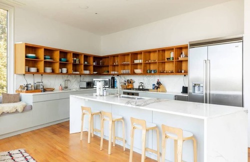 East Chatham House | Red Rock Summit: Mtn Escape w/Pool, Sauna + Views