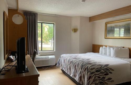 Branson Hotel | Red Roof Inn Branson