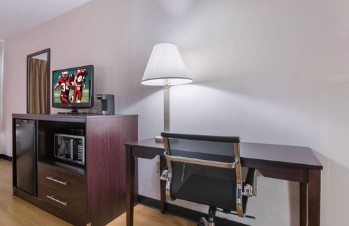 Carrollton Hotel | Red Roof Inn Carrollton