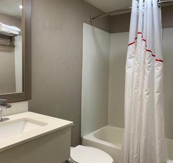 Niagara Falls Hotel | Red Roof Inn Niagara Falls