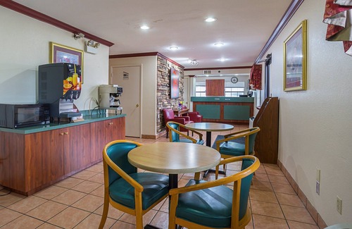 West Memphis Hotel | Red Roof Inn West Memphis, AR