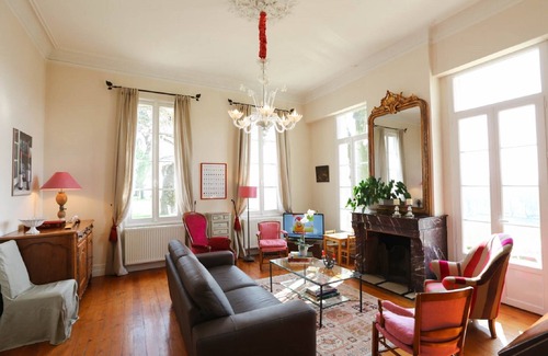 Neac House | Red Room - In the heart of the vineyard - calm, chic, incredible view, all comfort