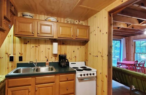 Frankfort Cabin | Red Shutters Rustic Cottage CSA Private Community