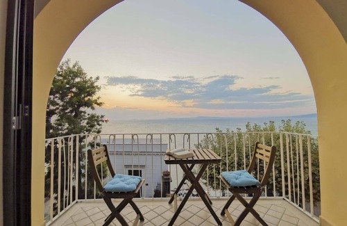 Piano di Sorrento Apartment | Red Sunset
