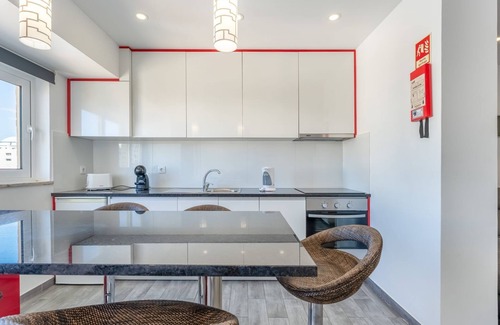 Praia da Rocha Apartment | Red Velvet 1 BDR Flat With Balcony by LovelyStay