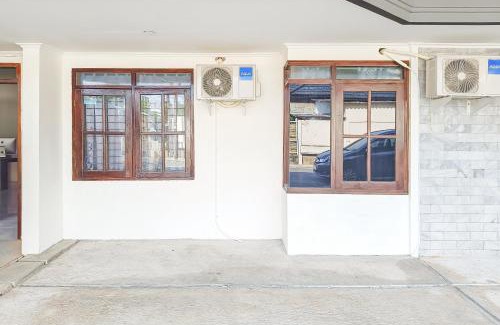 West Semarang Hotel | RedDoorz at Anjasmoro Guest House near Bandara Ahmad Yani Semarang